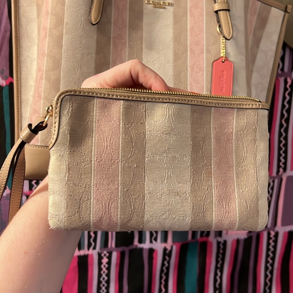 Coach matching - Picture 2 of 3